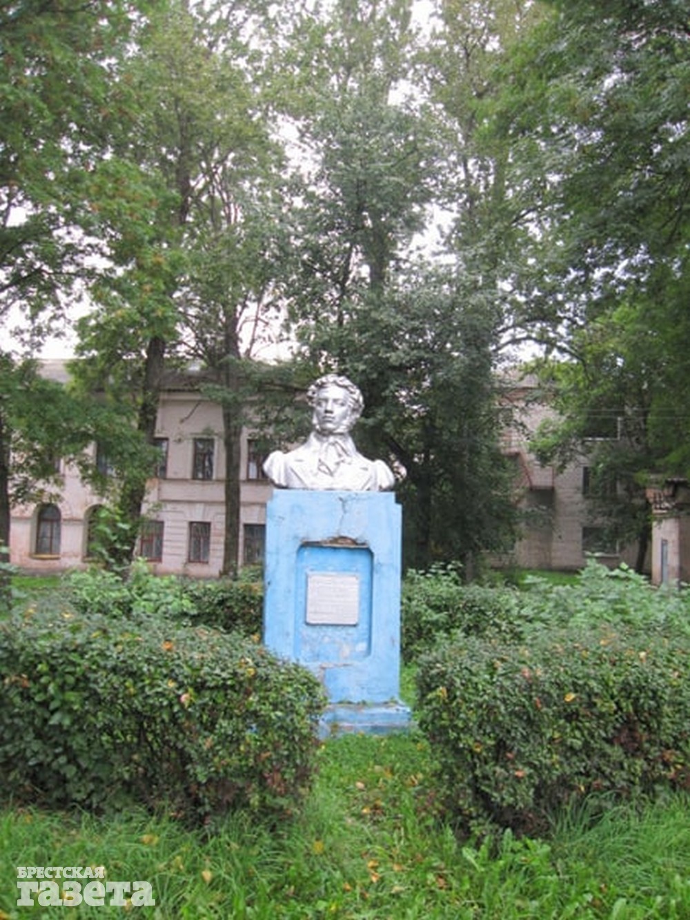 Памятник Пушкину в Невеле.