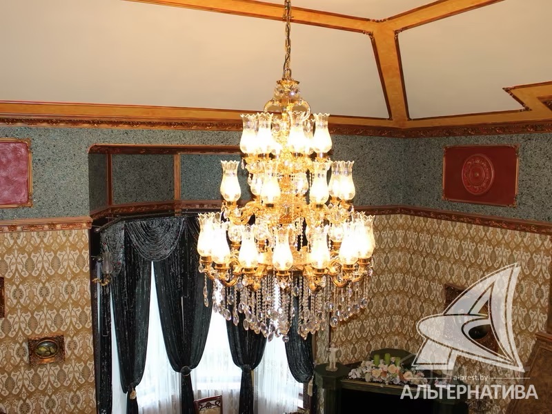 Люстра.