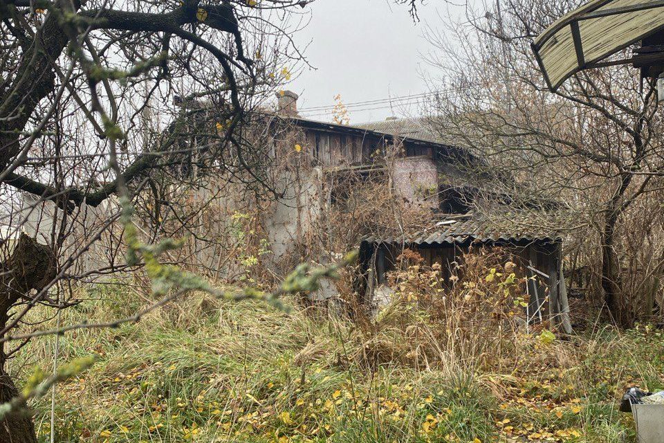 пустующий дом 