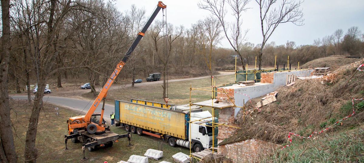 Ремонт Южных ворот Брестской крепости