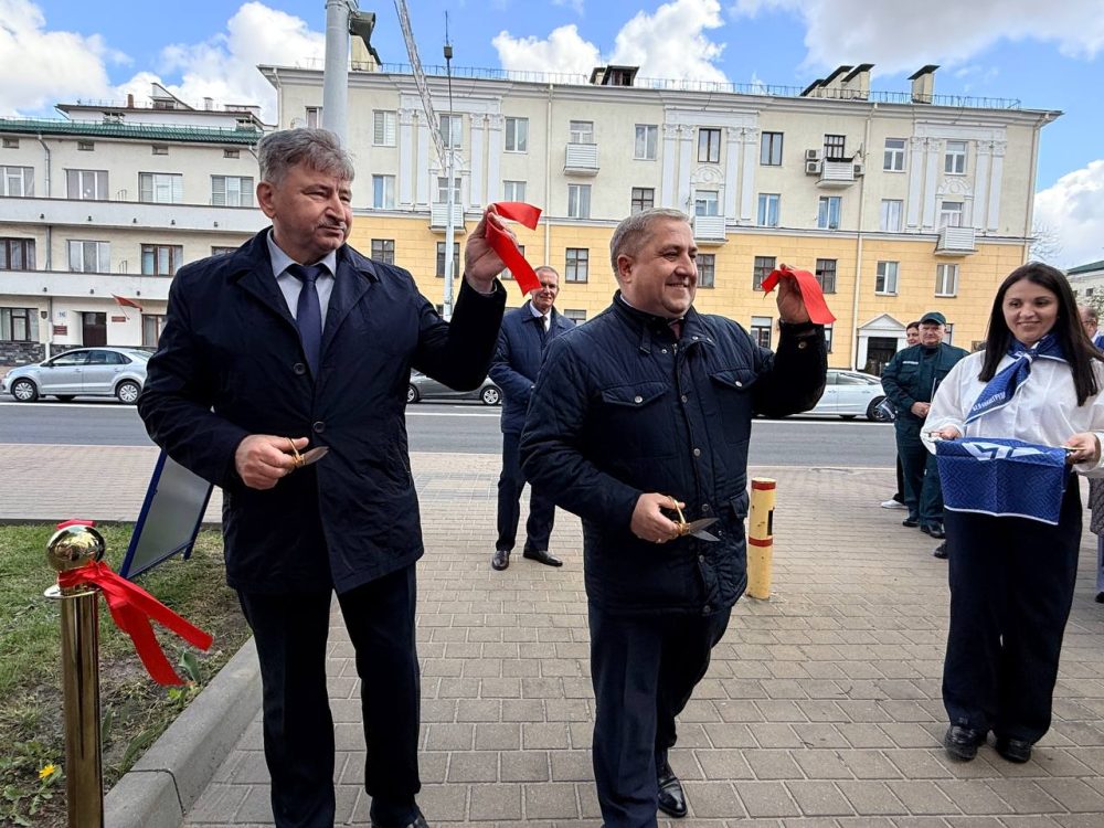 Александр Назаренко и Андрей Филанович открыли новый пункт обмена валют в Бресте