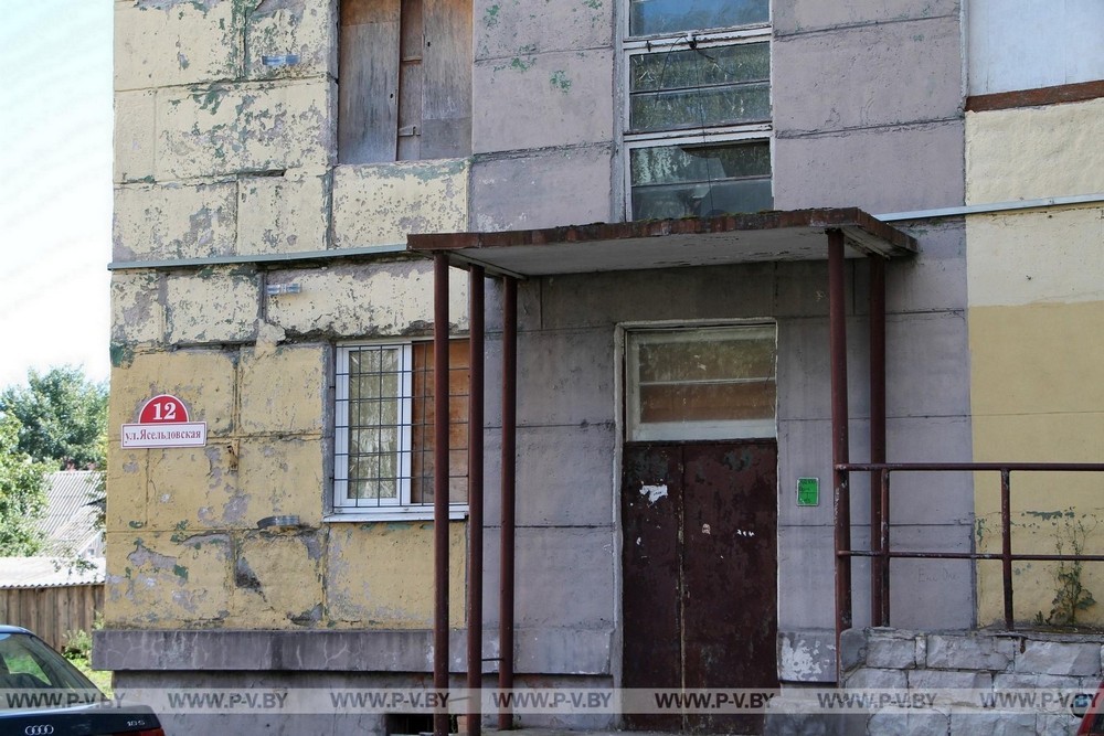 Заброшенное общежитие на улице Ясельдовская, 12 в Пинске. Фото: «Пинский вестник»